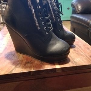 Size 9 wide width torrid wedge